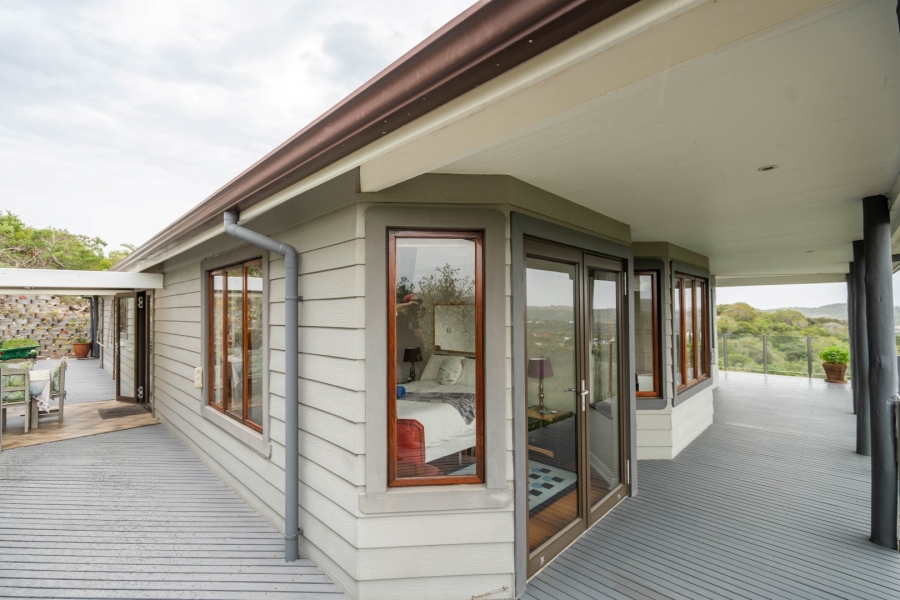 3 Bedroom Property for Sale in Seafield Eastern Cape